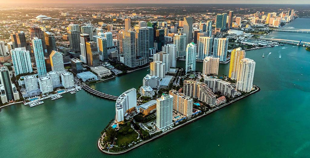 Vive la Magia de Miami: Pasión y Aventura a la Orilla del Mar
